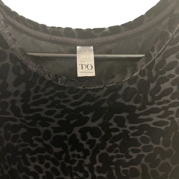 Black Leopard blouse - Picture 3 of 3